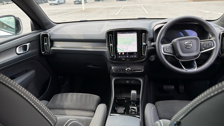 Volvo XC40 2.0 B3P Plus Dark 5dr Auto Petrol Estate